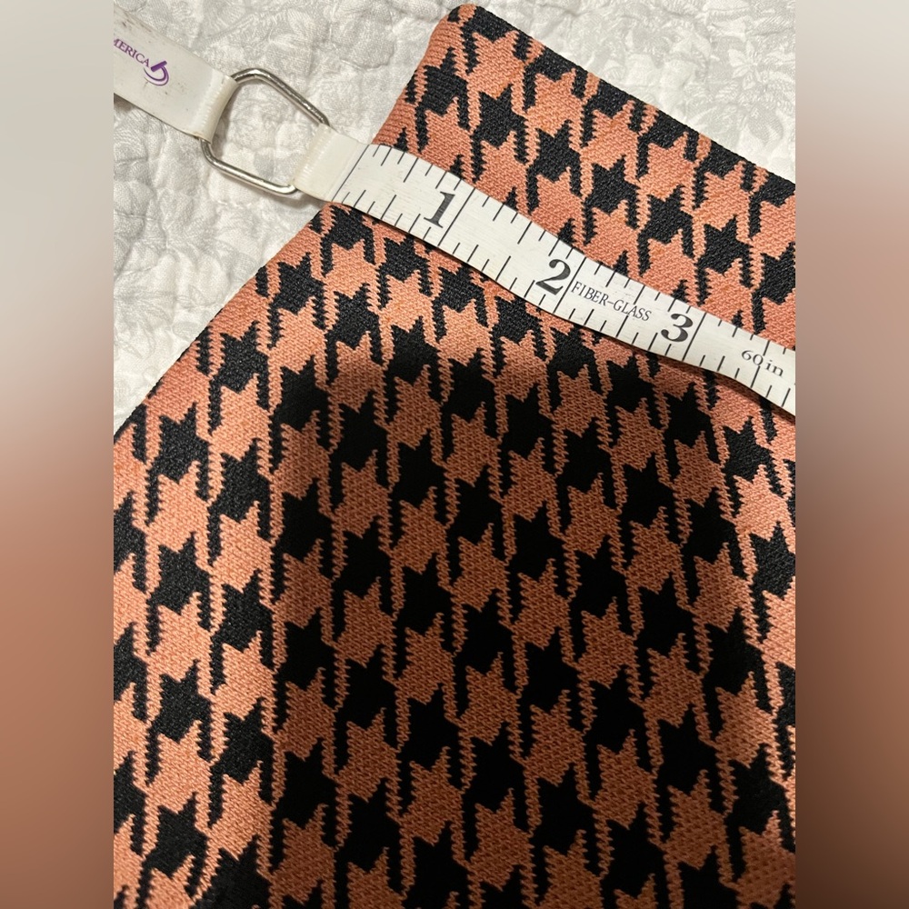 Elegant Pleated Houndstooth 23” Midi Skirt - Black and Brown - Picture 7 of 9